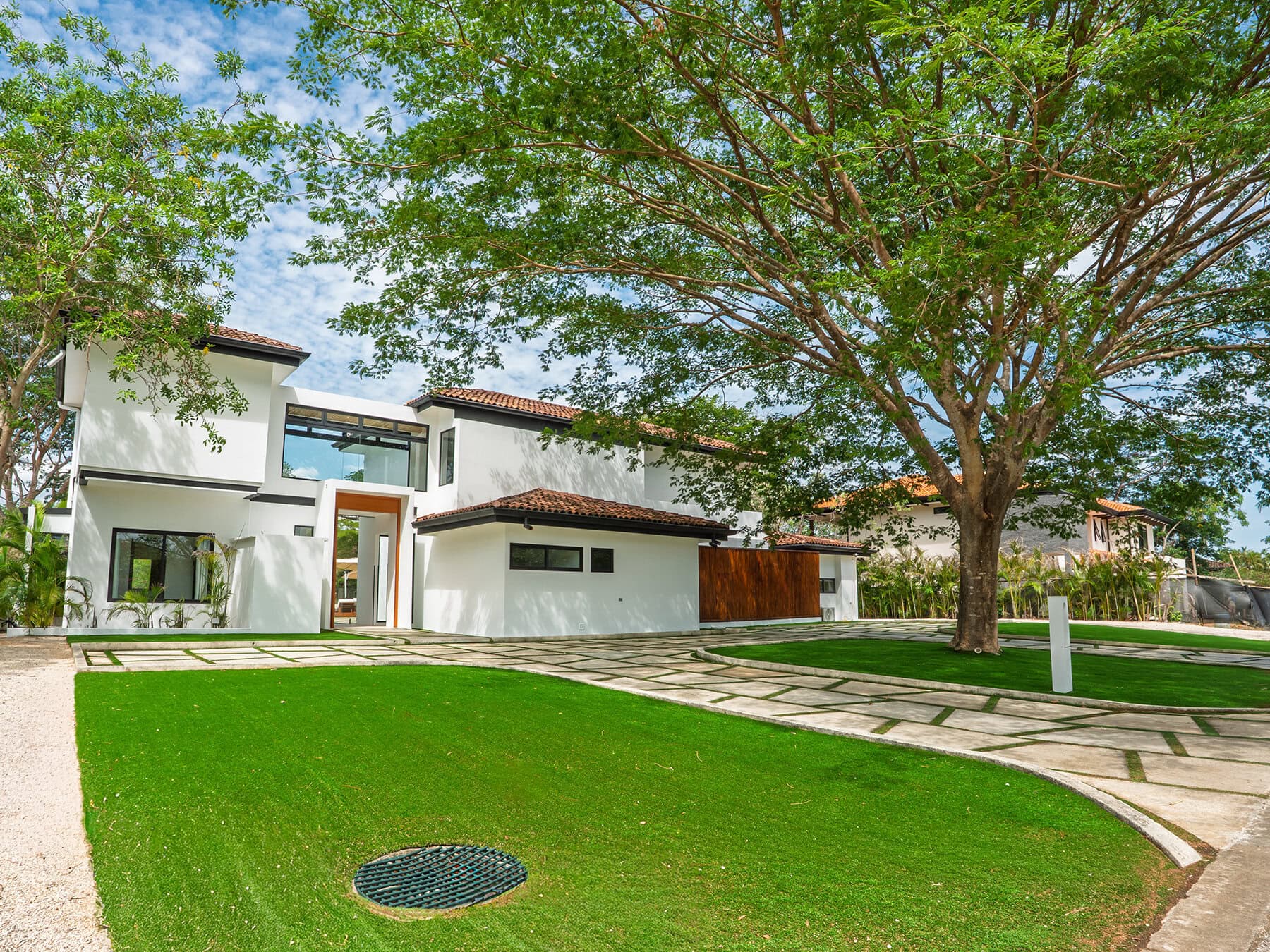 CAB-6 Casa Blanca golf-front estate in Hacienda Pinilla – photo 6