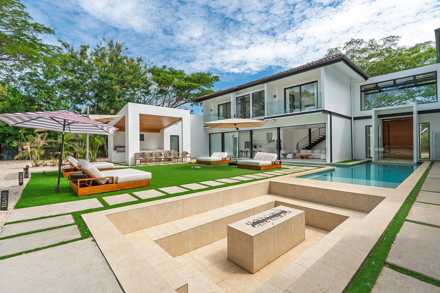 CAB-13 Casa Blanca golf-front estate in Hacienda Pinilla – photo 13