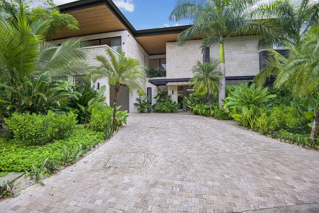 LDV-3 La Dulce Vida 9 luxury home in Hacienda Pinilla, Costa Rica - photo 3