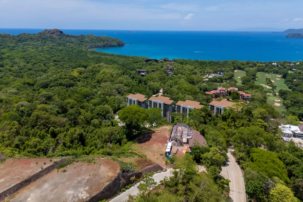 Guayacán Lot 2 – 2 Guayacán Lot 2 in Reserva Conchal, Guanacaste – photo 2
